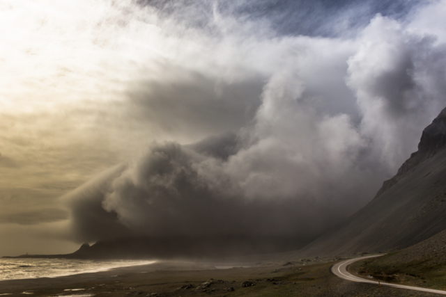 myrskyinen maisema Islannista